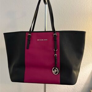 Michael Kors Jet Set Tote